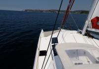 trimaran yacht neel 45 deck sailing sea